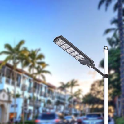 Outdoor Ip67 ไฟถนนพลังงานแสงอาทิตย์โคมไฟกลางแจ้ง Lumen สูง Smart Motion Sensor ผู้จัดจำหน่ายไฟถนน LED พลังงานแสงอาทิตย์แบบครบวงจร
